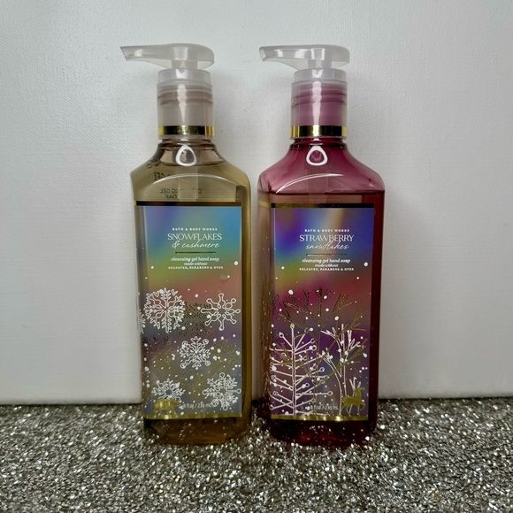 Bath and Body Works Hand Soap Strawberry Snowflakes & Snowflakes & Cashmere NWT - Picture 2 of 5